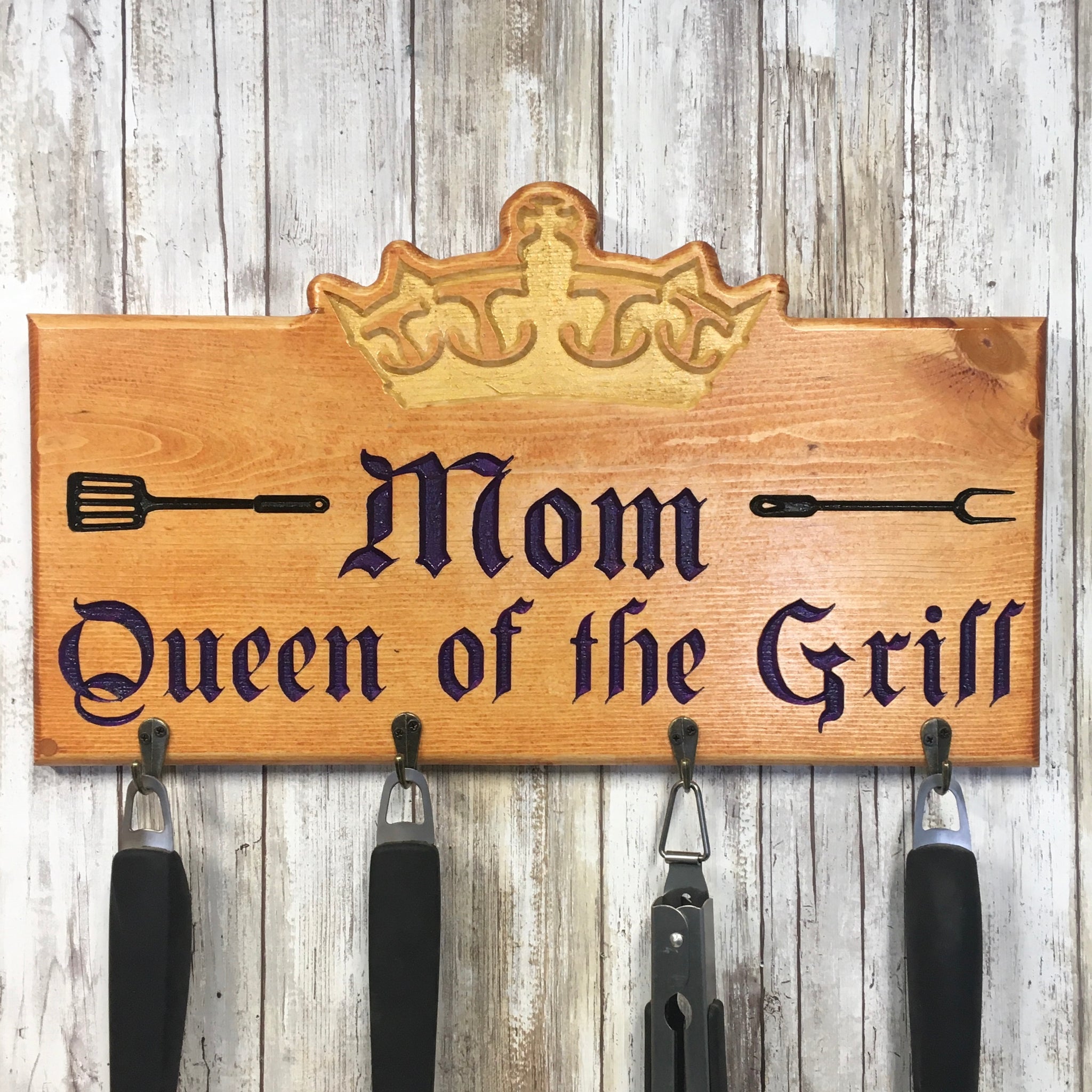 Queen of the Grill BBQ Tool Holder - Engraved Pine Wood